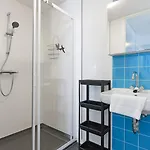 Weststraat 22 - - Oost 3p * Ouddorp