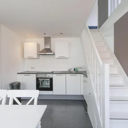 Apartment Weststraat 22 - - Oost 3p *