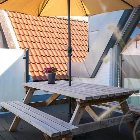 Weststraat 22 - - Oost 3p * Ouddorp