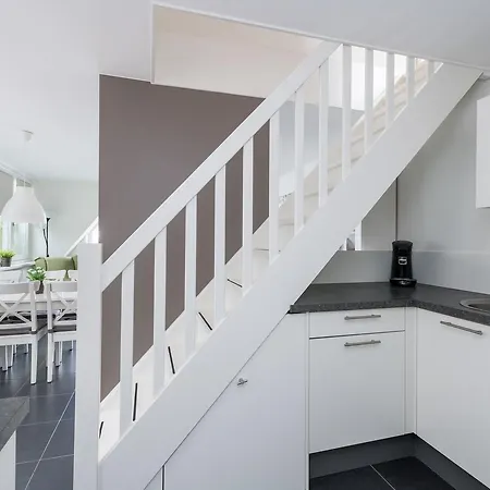 Weststraat 22 - - Oost 3p * Ouddorp