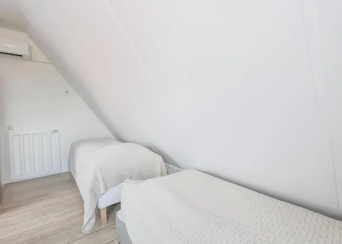 Weststraat 22 - - Oost 3p *