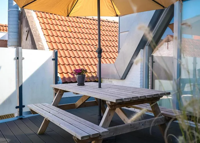 Weststraat 22 - - Oost 3p * Ouddorp