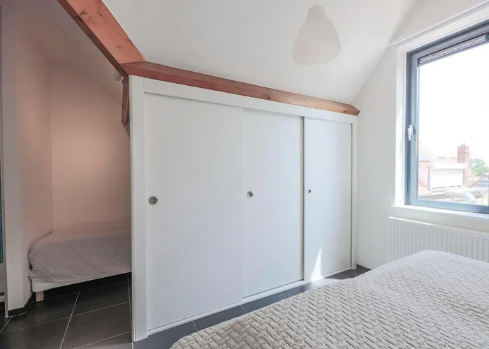 Weststraat 22 - - Oost 3p Ouddorp